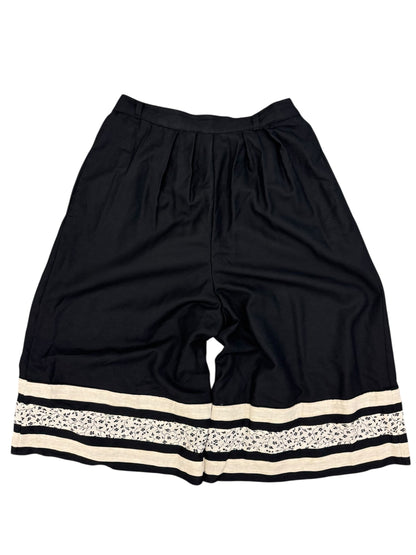 Bavarian skirt shorts